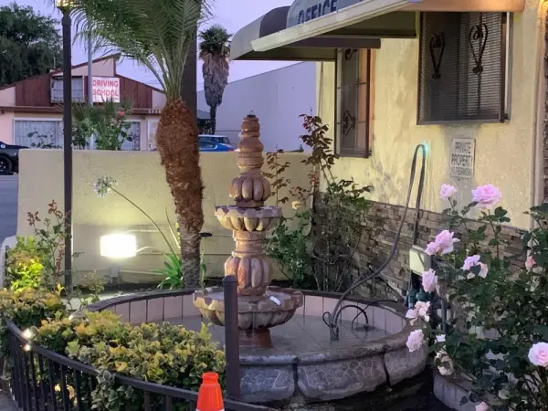 Apache Inn 5